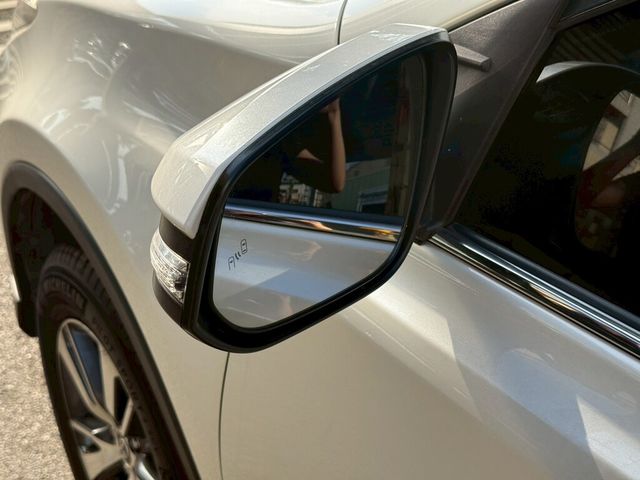 TOYOTA豐田 RAV4  第13張相片