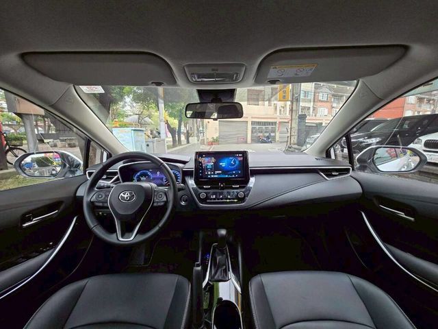 TOYOTA豐田 COROLLA ALTIS HYBRID  第5張相片