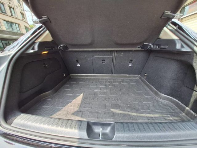M-BENZ賓士 GLA180  第8張相片