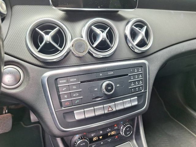 M-BENZ賓士 GLA180  第16張相片