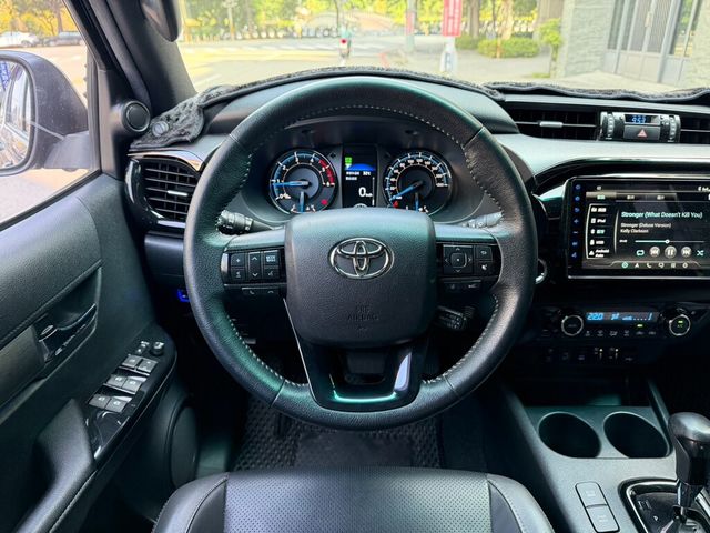 TOYOTA豐田 HILUX  第15張相片