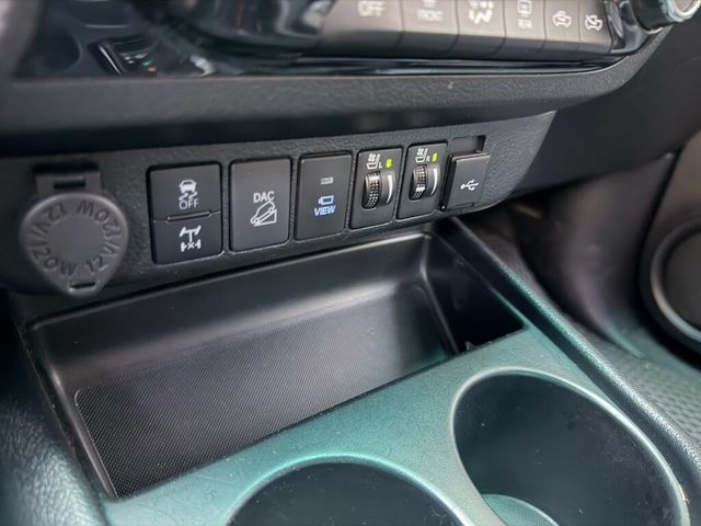 TOYOTA豐田 HILUX  第17張相片