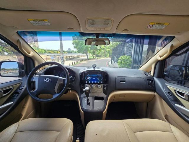 HYUNDAI現代 STAREX  第5張相片