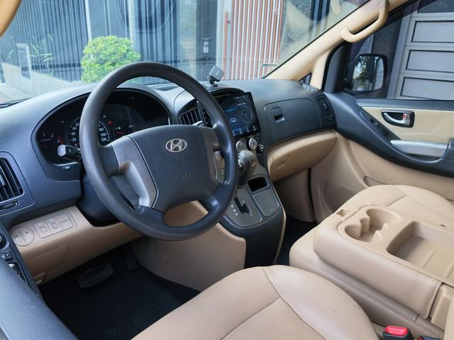 HYUNDAI現代 STAREX  第6張相片