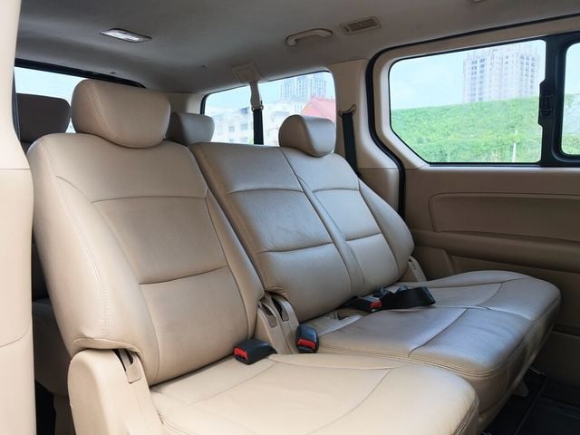 HYUNDAI現代 STAREX  第8張相片