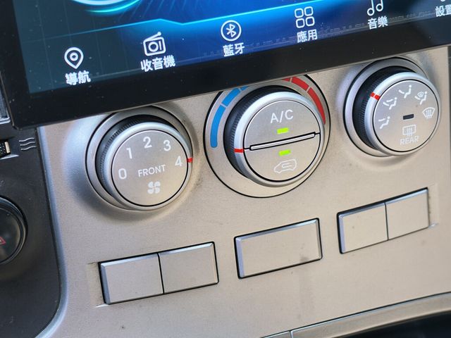 HYUNDAI現代 STAREX  第14張相片
