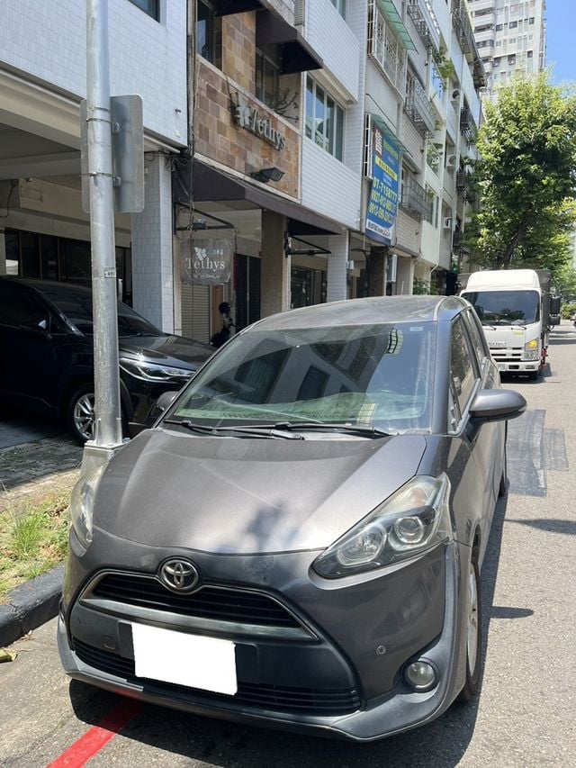 TOYOTA豐田 SIENTA  第2張相片