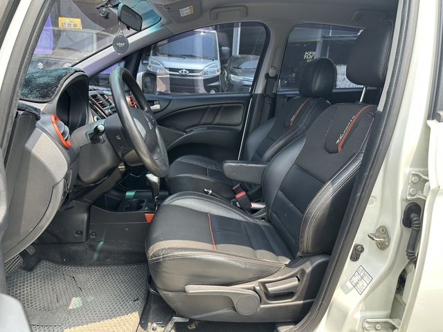 MITSUBISHI三菱 COLT PLUS  第8張相片