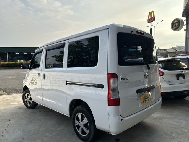 TOYOTA豐田 TOWN ACE  第10張相片
