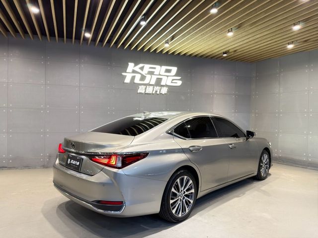 LEXUS凌志 ES250  第10張相片