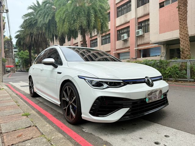 VOLKSWAGEN福斯 GOLF VARIANT  第2張相片