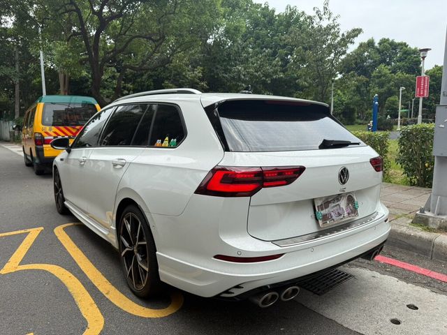 VOLKSWAGEN福斯 GOLF VARIANT  第4張相片