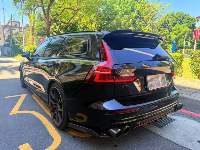 VOLVO富豪 V60  第3張相片