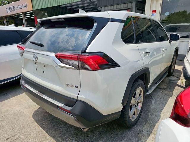 TOYOTA豐田 RAV4  第2張相片