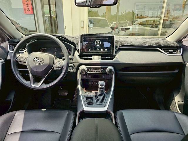 TOYOTA豐田 RAV4  第7張相片