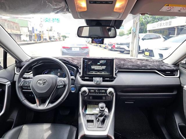 TOYOTA豐田 RAV4  第7張相片