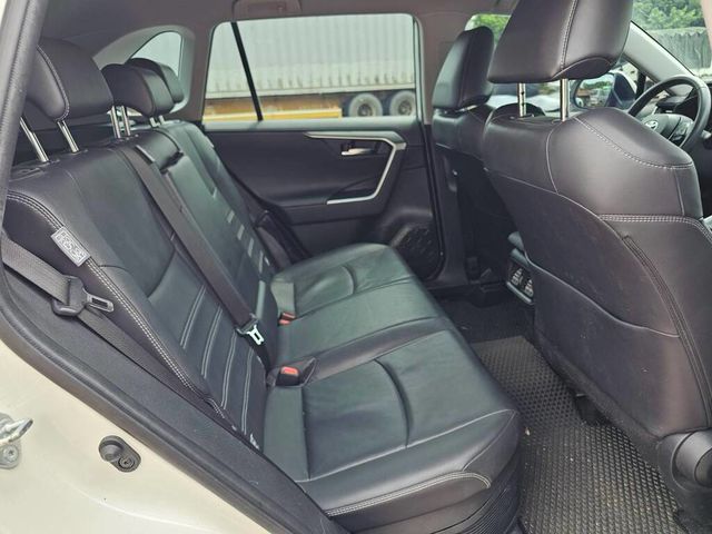 TOYOTA豐田 RAV4  第9張相片