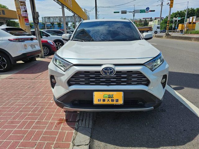TOYOTA豐田 RAV4  第3張相片