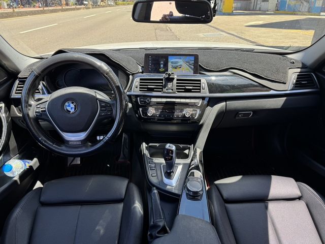 BMW寶馬 318  第4張相片