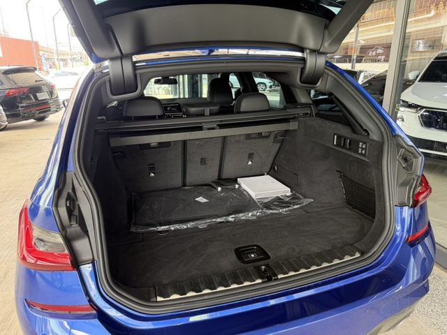 BMW/ 寶馬 320i  第3張相片