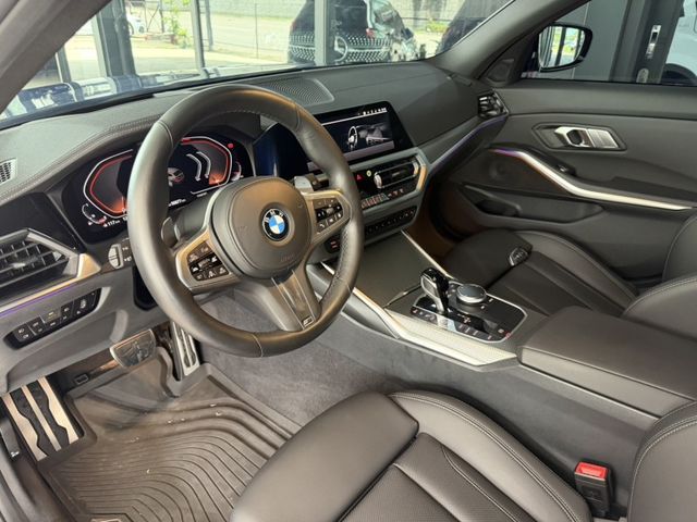 BMW/ 寶馬 320i  第16張相片