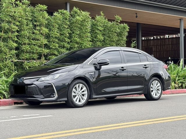 TOYOTA豐田 COROLLA ALTIS HYBRID  第1張相片