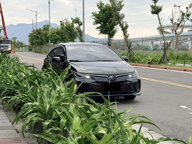 TOYOTA豐田 COROLLA ALTIS HYBRID  第2張相片