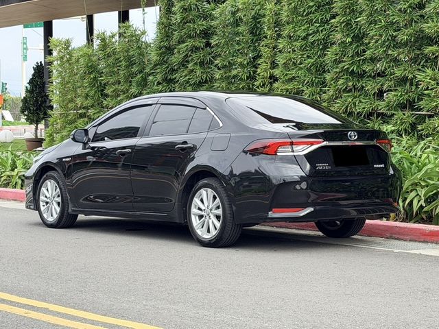 TOYOTA豐田 COROLLA ALTIS HYBRID  第4張相片