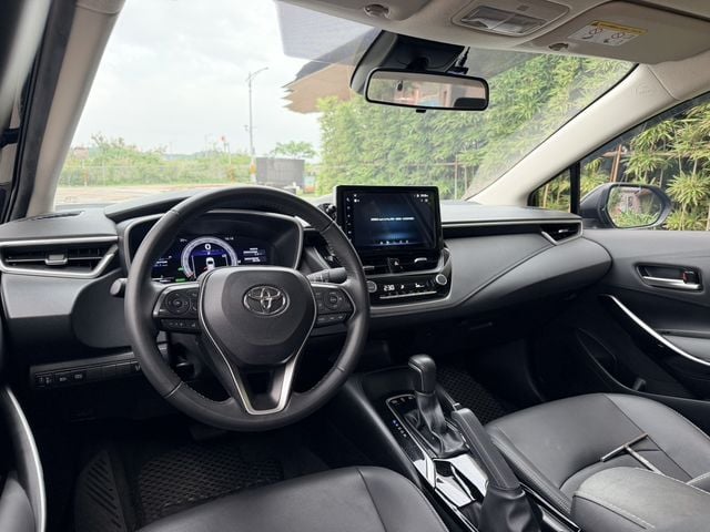 TOYOTA豐田 COROLLA ALTIS HYBRID  第6張相片