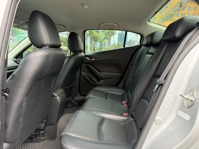 MAZDA馬自達 MAZDA 3  第9張相片