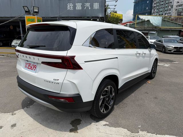 HYUNDAI現代 CUSTIN  第3張相片