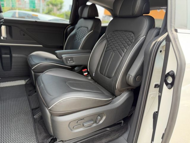 HYUNDAI現代 CUSTIN  第15張相片
