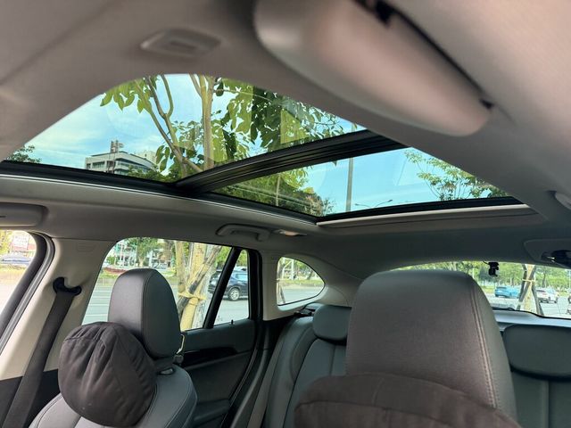 BMW寶馬 X1  第12張相片