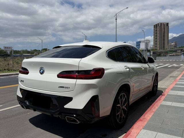 BMW寶馬 X4 XDRIVE30I  第3張相片