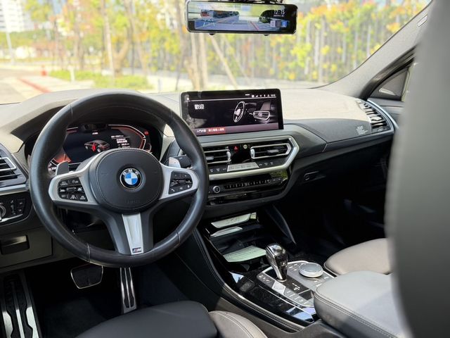 BMW寶馬 X4 XDRIVE30I  第8張相片