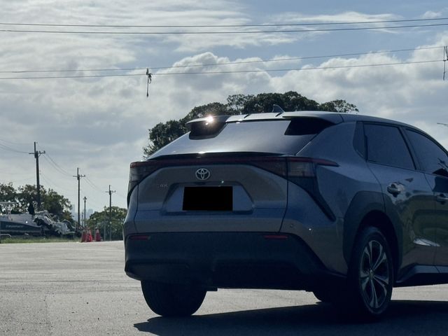 TOYOTA豐田 BZ4X  第4張相片