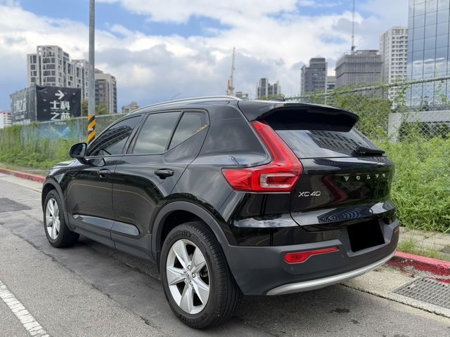 VOLVO富豪 XC40  第4張相片