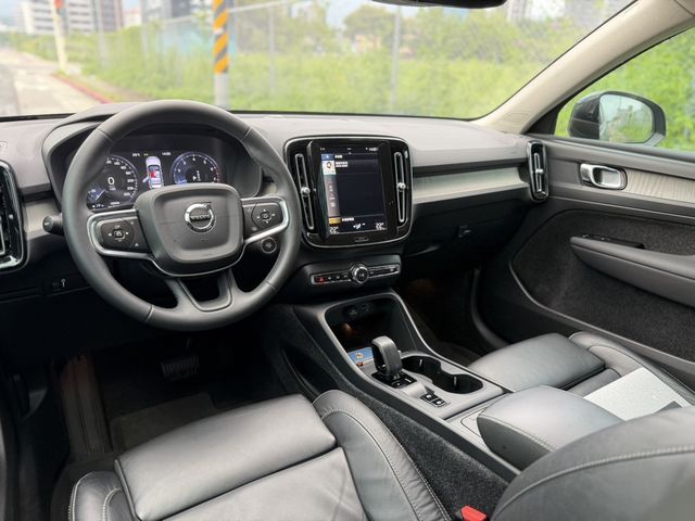 VOLVO富豪 XC40  第7張相片