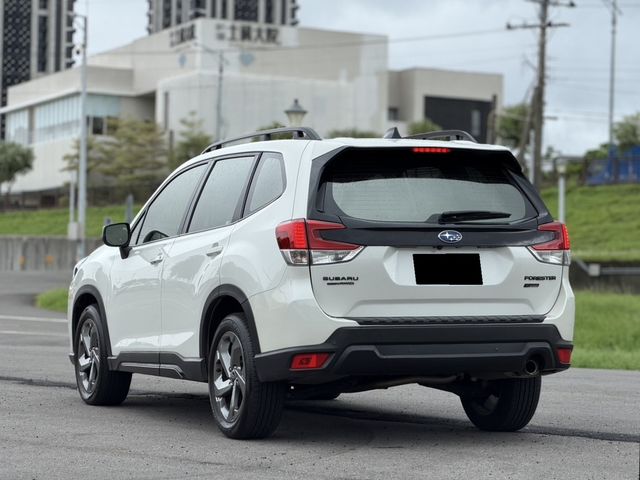 SUBARU速霸陸 FORESTER  第2張相片
