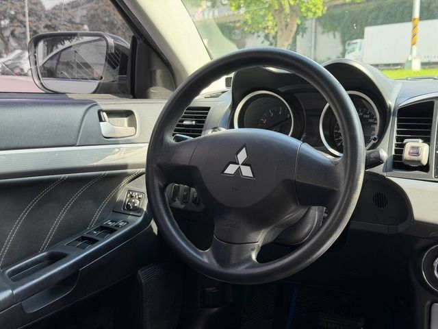 MITSUBISHI三菱 LANCER FORTIS  第6張相片