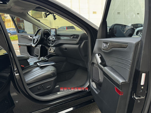 FORD福特 KUGA  第9張相片