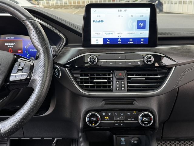 FORD福特 KUGA  第17張相片