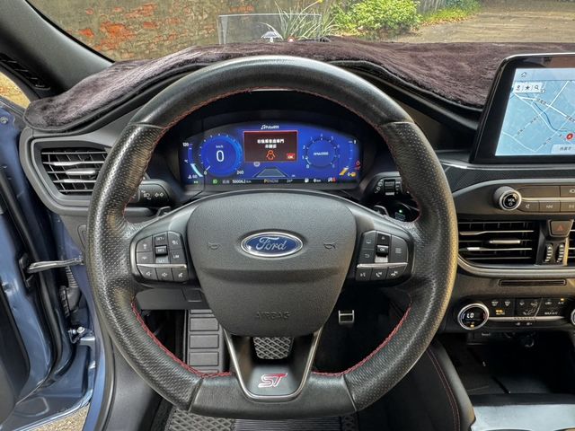 FORD福特 KUGA  第15張相片