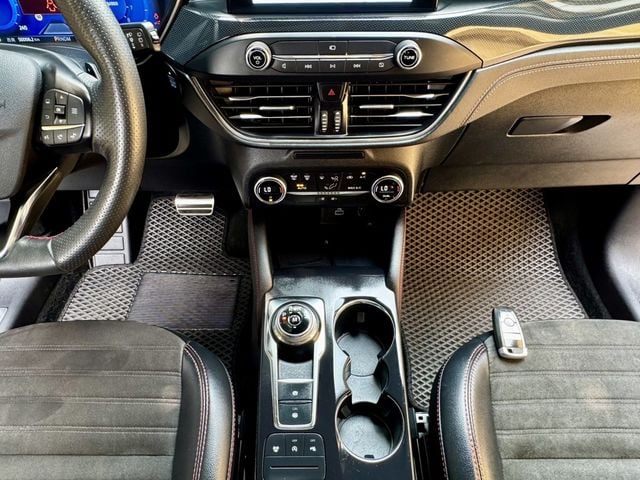 FORD福特 KUGA  第17張相片