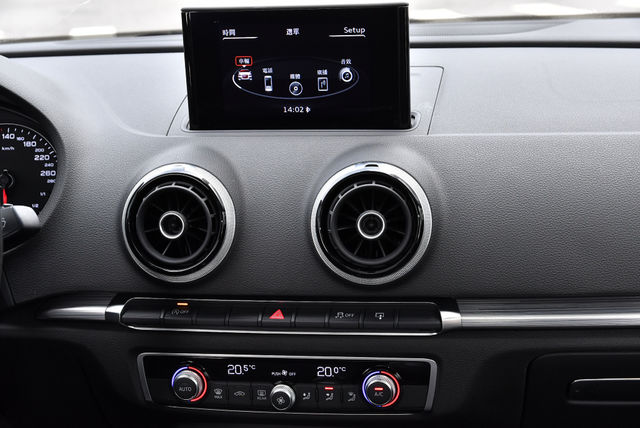 AUDI奧迪 A3 SEDAN  第13張相片