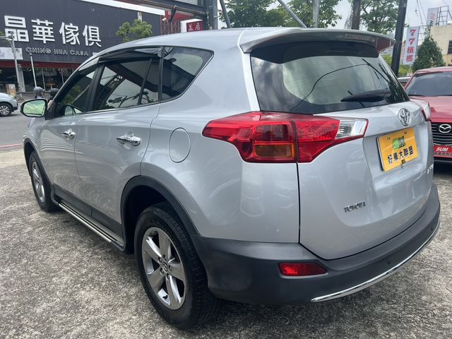 TOYOTA豐田 RAV4  第4張相片