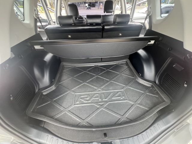 TOYOTA豐田 RAV4  第12張相片