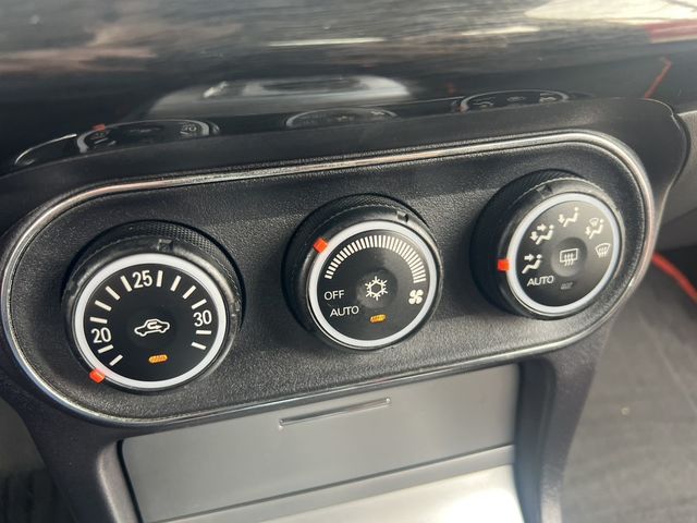 MITSUBISHI三菱 LANCER IO  第16張相片