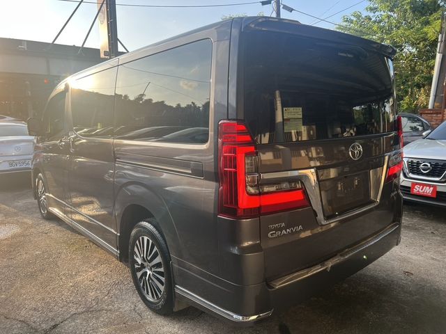TOYOTA豐田 GRANVIA  第6張相片