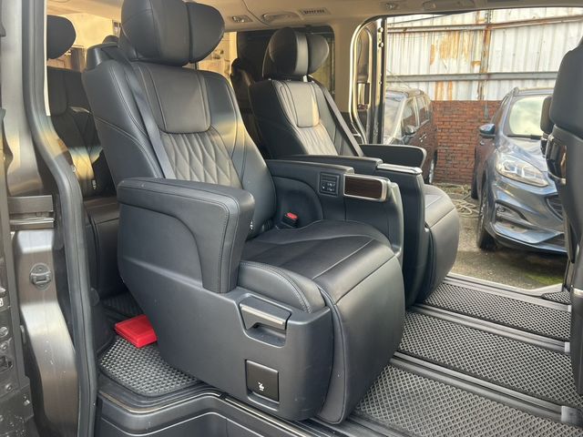 TOYOTA豐田 GRANVIA  第9張相片